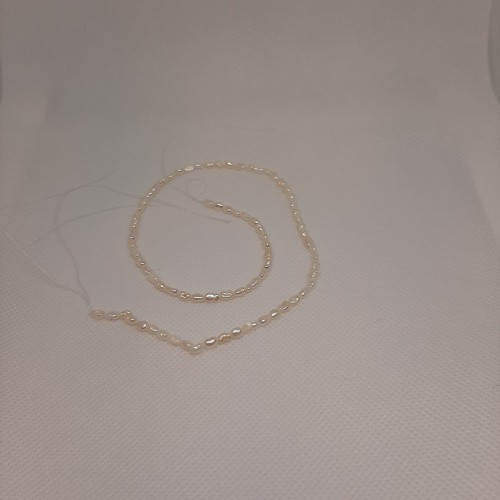 Freshwater Pearls Oval 2.5X4 mm