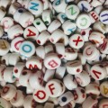 ACRILIC LETTER AND SIGN BEADS