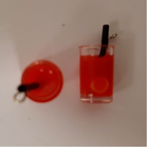 Red Jus  Glass With Straw