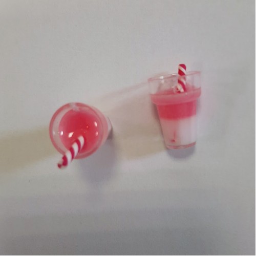 Raspberry Shake Cup With Straw