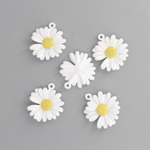 Daisy White Colour