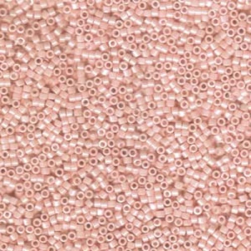 DELICA ROUND 11/0 (1,6mm), DB-1533 Opaque Light Salmon Ceylon