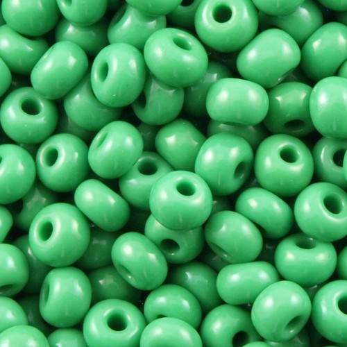 ROUND ROCAILLES  8/0-Opaque Green 53250