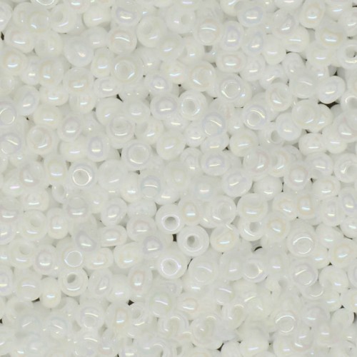 ROUND ROCAILLES  6/0 Opaque White AB 46205 - 50gr