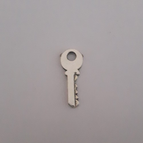 Key 5x19 mm Antique Silver